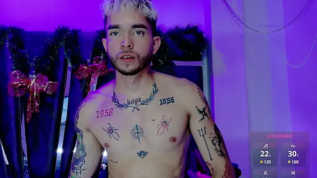 Snapshot of AliceandMax chatting on 01/06/25, 05:06 AliceandMax online show from 01/06/25, 05:06