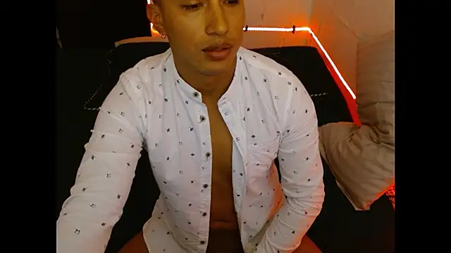 Snapshot of Davixx258 chatting on 02/01/25, 06:08 Davixx258 online show from 02/01/25, 06:08