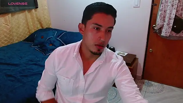 Snapshot of Davixx258 chatting on 03/02/26, 11:33 Davixx258 online show from 03/02/26, 11:33