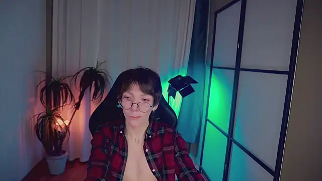 Snapshot of TommieH chatting on 01/19/25, 08:50 TommieH online show from 01/19/25, 08:50