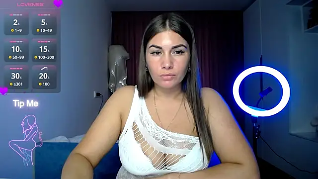 LinaSparks online show from 03/18/26, 02:20