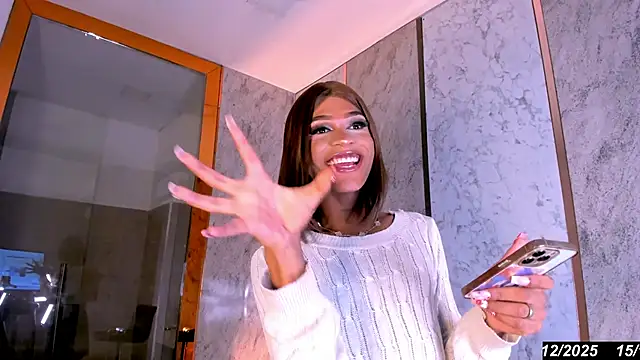 Keila Mendoza online show from 12/15/25, 08:24