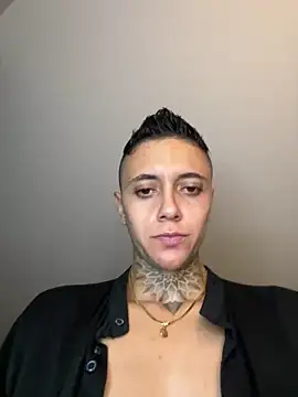 Snapshot of _PhillipBrown chatting on 02/23/25, 01:24 PhillipBrown online show from 02/23/25, 01:24