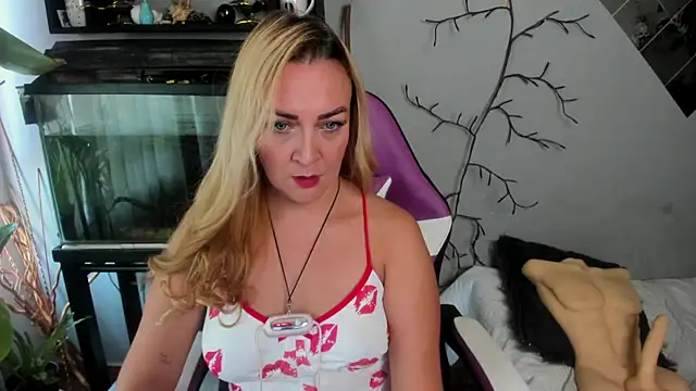 karen mature69 online show from 09/14/25, 12:59