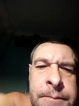 Snapshot of Andrzej-M chatting on 11/26/25, 01:39 Andrzej-M online show from 11/26/25, 01:39