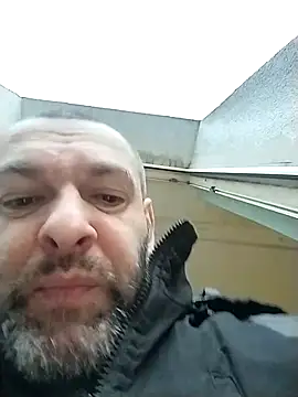 Snapshot of Andrzej-M chatting on 12/14/25, 02:22 Andrzej-M online show from 12/14/25, 02:22