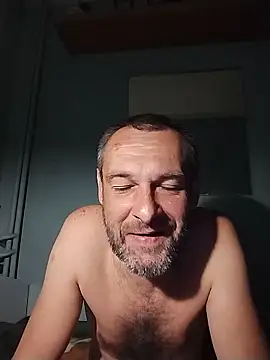Snapshot of Andrzej-M chatting on 05/29/26, 11:58 Andrzej-M online show from 05/29/26, 11:58