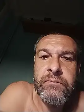 Snapshot of Andrzej-M chatting on 06/02/26, 10:56 Andrzej-M online show from 06/02/26, 10:56