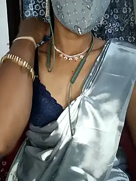 Snapshot of Miakhalifatamil chatting on 12/15/24, 04:59 Miakhalifatamil online show from 12/15/24, 04:59