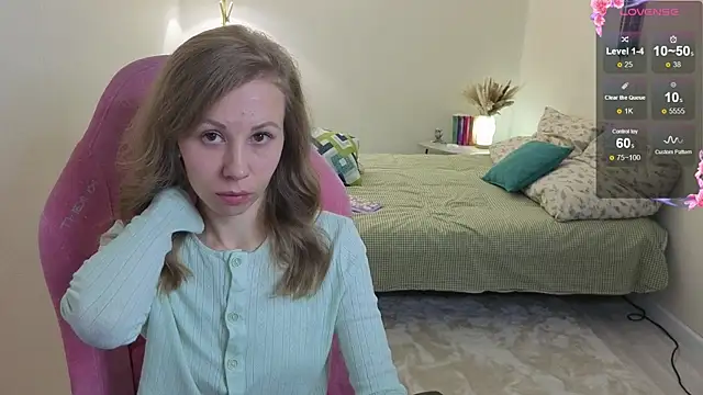 Lill Mary online show from 10/23/25, 01:27