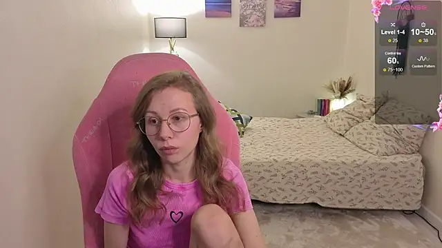 Lill Mary online show from 11/17/25, 04:07