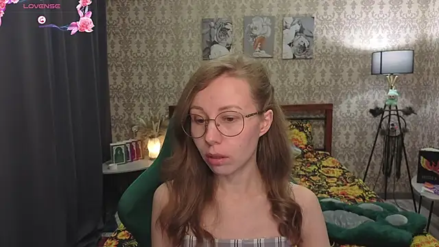 Lill Mary online show from 03/10/26, 04:17