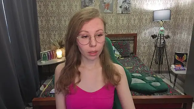 Lill Mary online show from 03/28/26, 02:33