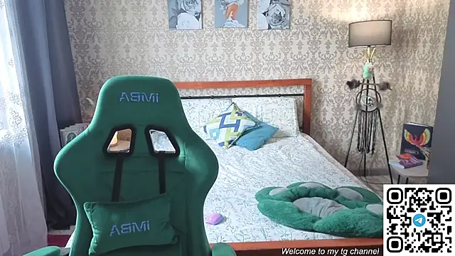 Lill Mary online show from 04/17/26, 02:58