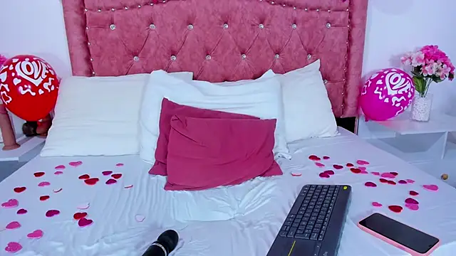 Mia Malkovaa  online show from 02/14/25, 07:23