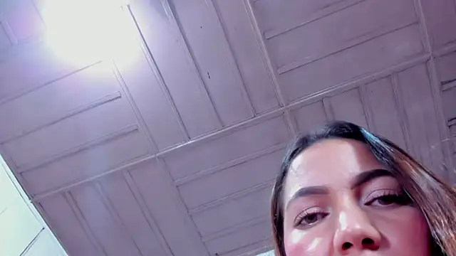 Mia Malkovaa  online show from 10/22/25, 06:07