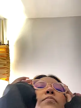 baby lizy online show from 10/02/25, 08:38