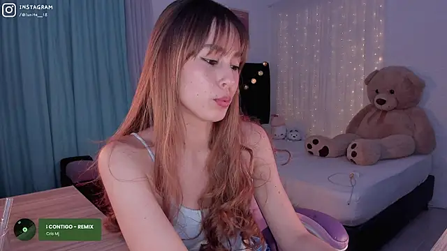 Snapshot of alice_guerin_ chatting on 02/08/25, 06:43 alice guerin  online show from 02/08/25, 06:43