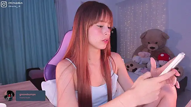 Snapshot of alice_guerin_ chatting on 03/16/25, 02:32 alice guerin  online show from 03/16/25, 02:32