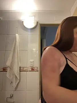 WhiteWomen online show from 10/08/25, 11:02