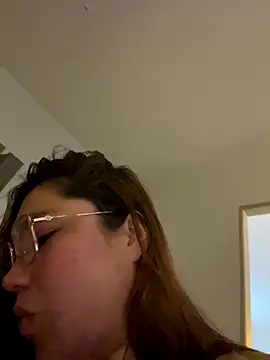 WhiteWomen online show from 11/03/25, 05:31