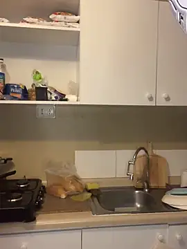 WhiteWomen online show from 11/10/25, 11:04