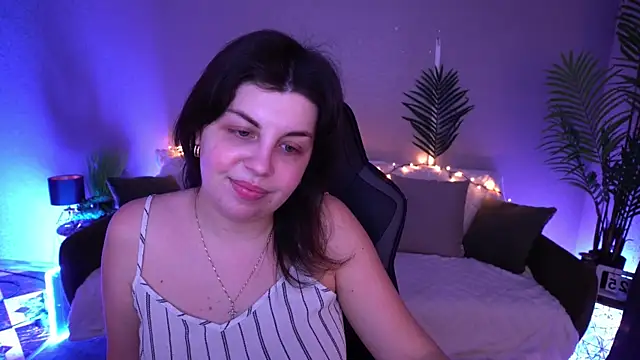 MirandaWong online show from 03/25/26, 05:57