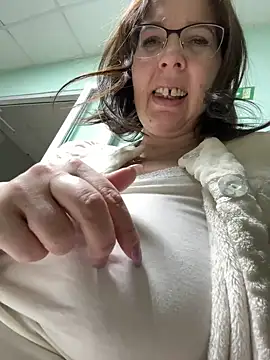 B Bonya m online show from 01/02/25, 03:19