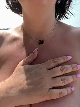 B Bonya m online show from 02/05/25, 03:55