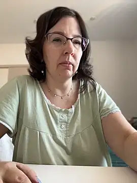 B Bonya m online show from 04/15/26, 03:35