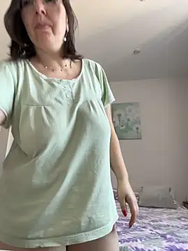 B Bonya m online show from 04/23/26, 04:03