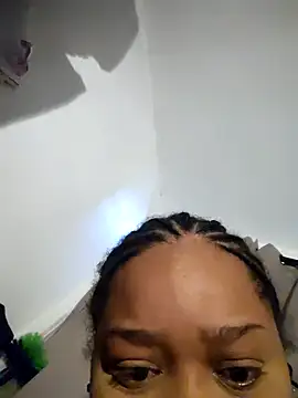 Snapshot of vic_pretynhaa chatting on 02/16/26, 12:23 vic pretynhaa online show from 02/16/26, 12:23