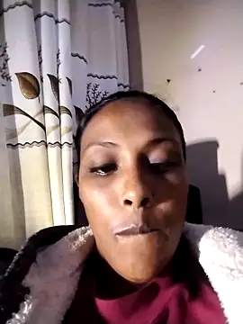 Snapshot of Indian-Seduction chatting on 10/12/25, 06:40 Indian-Seduction online show from 10/12/25, 06:40