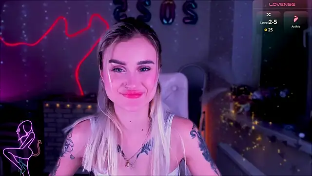 Snapshot of _Ravenaa chatting on 01/26/25, 06:48 Ravenaa online show from 01/26/25, 06:48