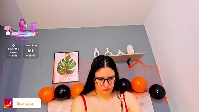 Soe Lara online show from 10/31/25, 11:33