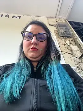 Soe Lara online show from 12/20/25, 01:18