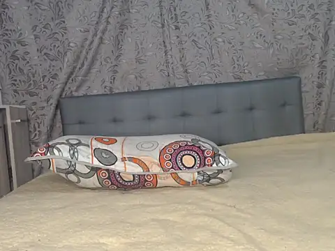 Soe Lara online show from 04/15/26, 11:28