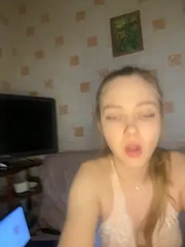 Family-Mm1 online show from 02/25/25, 12:47