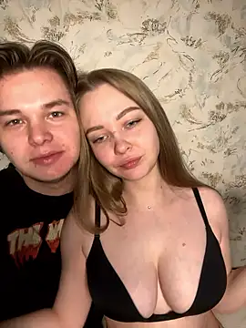 Snapshot of Family-Mm1 chatting on 01/17/26, 07:02 Family-Mm1 online show from 01/17/26, 07:02