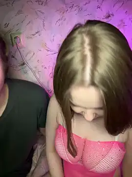 Snapshot of Family-Mm1 chatting on 02/24/26, 09:46 Family-Mm1 online show from 02/24/26, 09:46