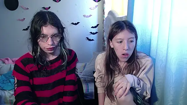 Snapshot of BRIAR_AND_BLAIR chatting on 09/20/25, 03:57 BRIAR AND BLAIR online show from 09/20/25, 03:57