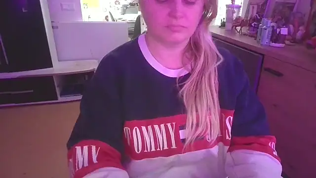 Meliss Official9 online show from 12/22/25, 09:17