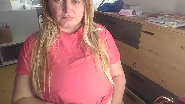 Meliss Official9 online show from 02/16/26, 10:00