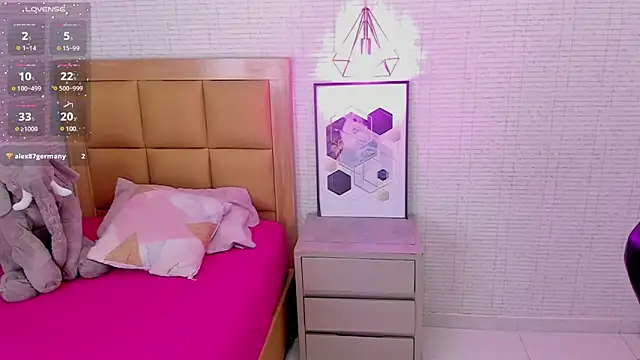 MAGNOLEROY online show from 03/11/25, 07:47