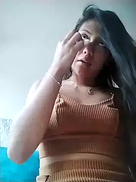Snapshot of Catalehia_Milk chatting on 03/08/25, 10:24 Catalehia Milk online show from 03/08/25, 10:24