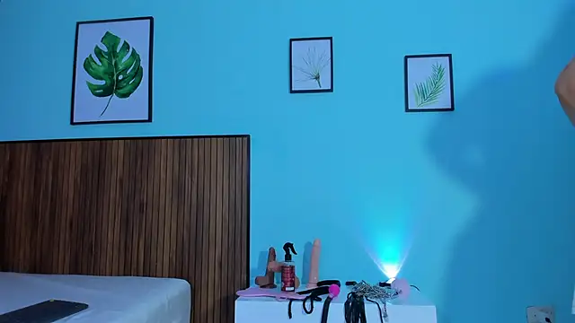 curvy rousi online show from 02/21/25, 02:38