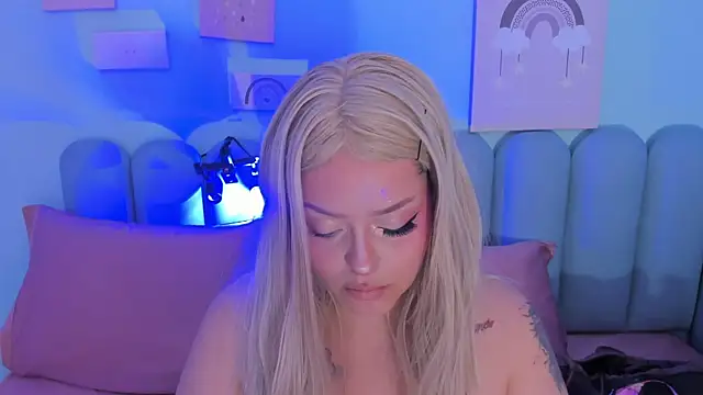 curvy rousi online show from 11/05/25, 11:43