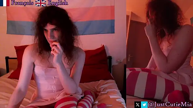 JustCutieMia online show from 11/25/25, 07:25