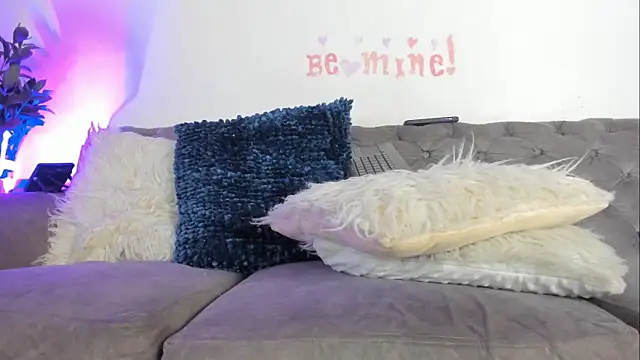 Sofi Vasquez online show from 02/19/25, 01:51