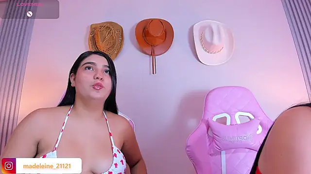 madeleine2112 online show from 02/01/25, 11:06